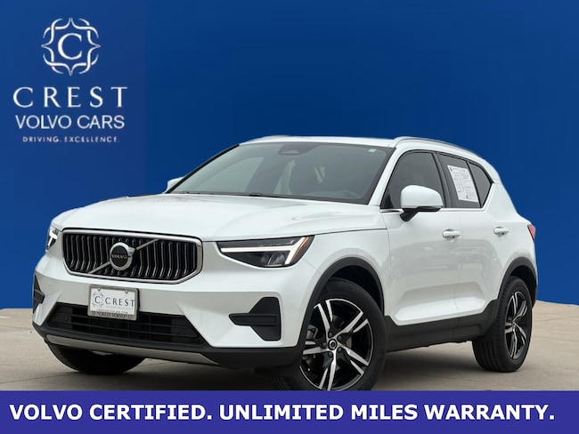 2025 Volvo XC40 B5 AWD SUV