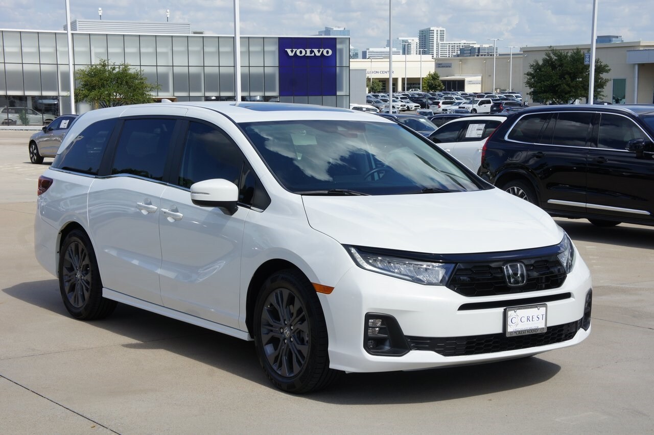2025 Honda Odyssey Touring photo 4