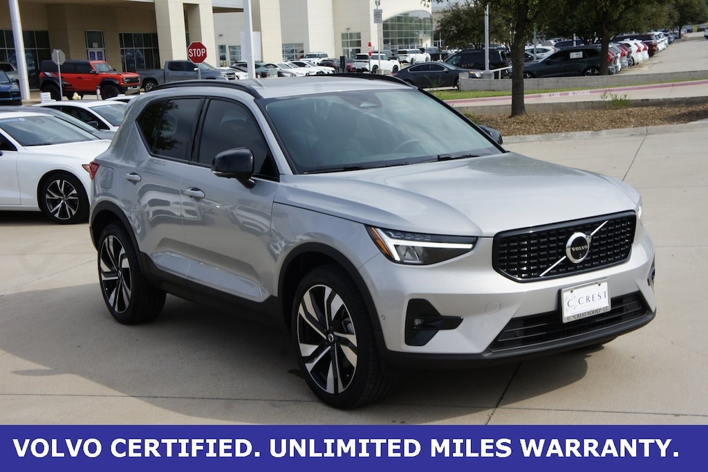 Certified 2025 Volvo XC40 B5 Plus Dark Theme SUV
