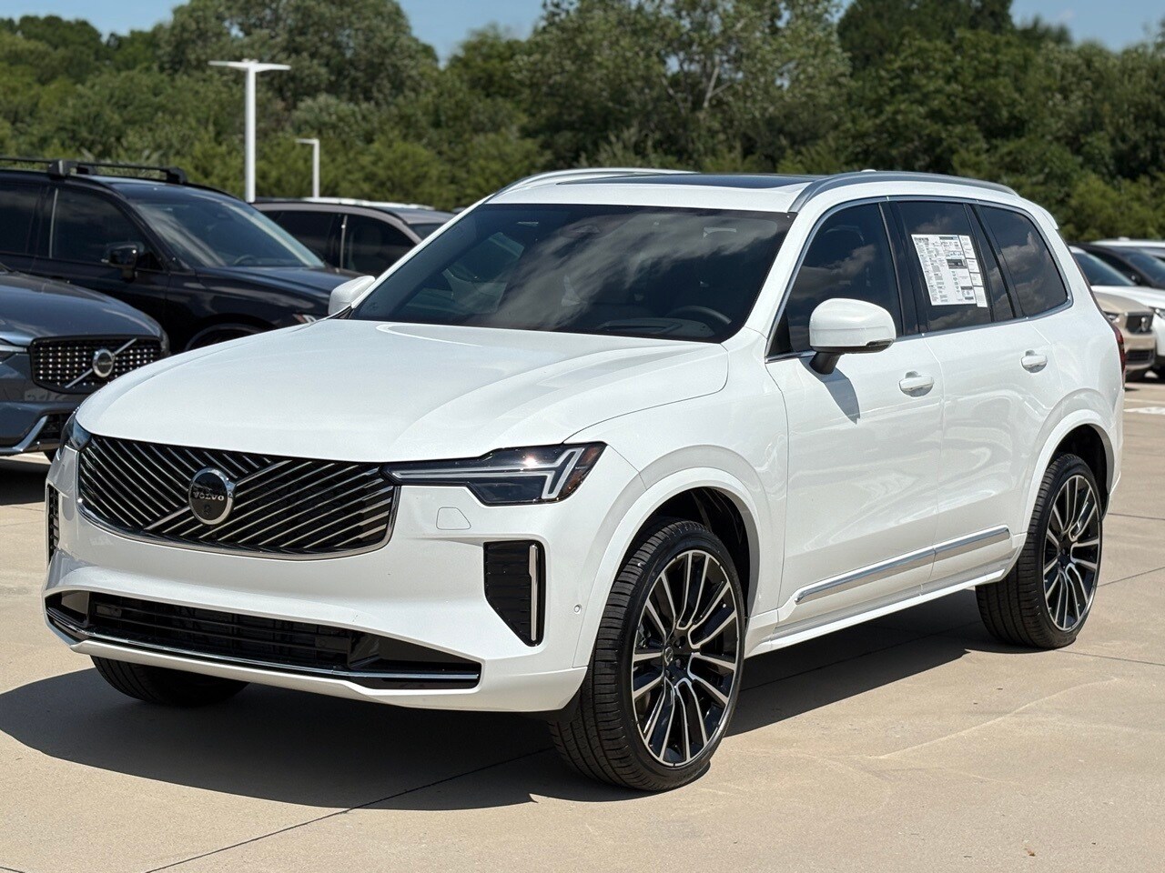 2026 Volvo XC90 photo 3