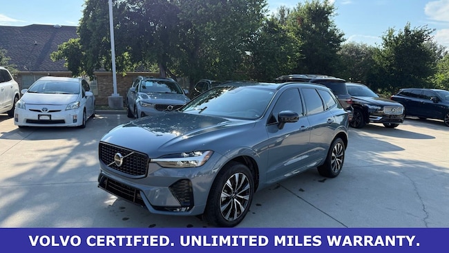 2024 Volvo XC60 B5 Core Dark Theme AWD's photo