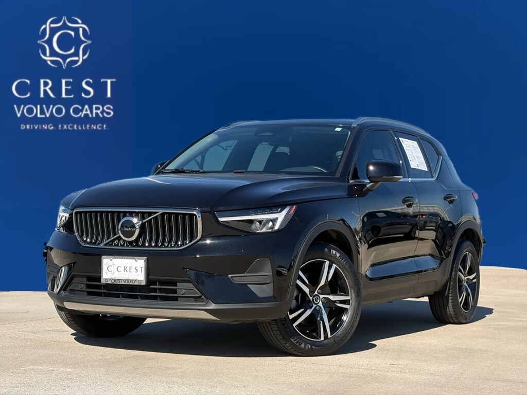 Certified 2025 Volvo XC40 B5 AWD SUV