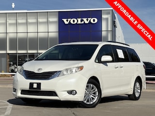 2017 Toyota Sienna XLE Premium Minivan/Van