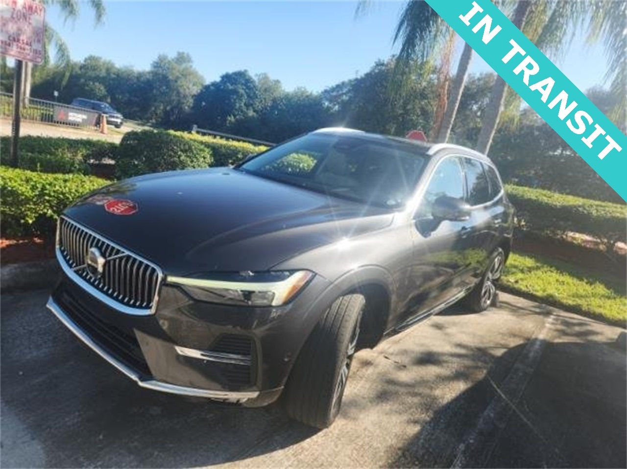 2023 Volvo XC60 Plus's photo