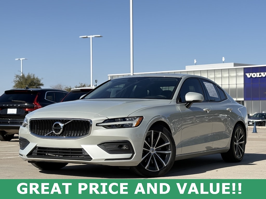 Used 2021 Volvo S60 T5 Momentum Sedan