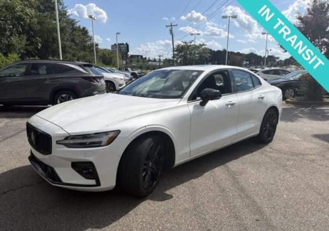 2024 Volvo S60 B5 Plus Black Edition Sedan