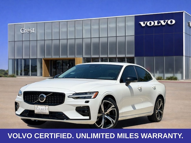 2024 Volvo S60 B5 Dark Theme Sedan