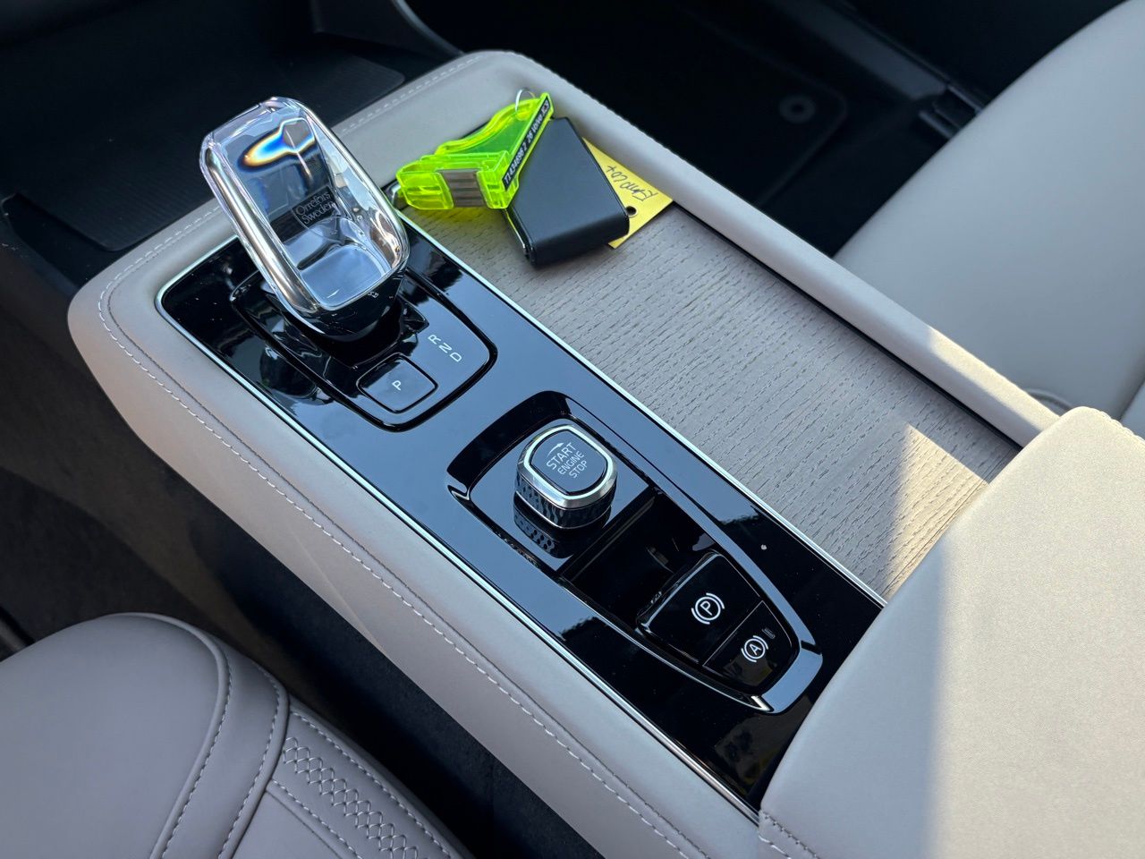 2026 Volvo XC90 Plus - Photo 14