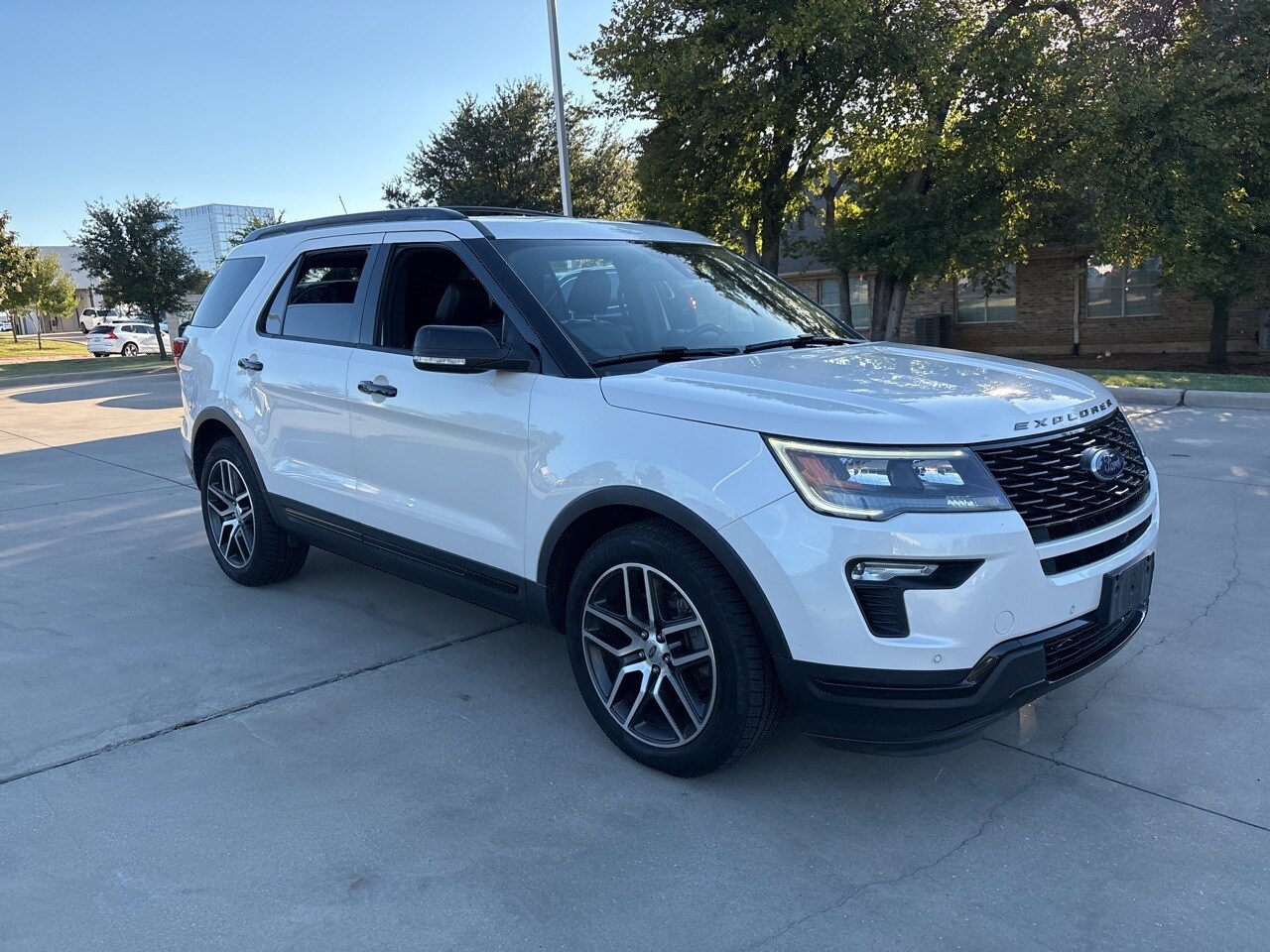 2018 Ford Explorer Sport photo 3