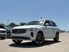 2025 Volvo XC90 plug-in hybrid