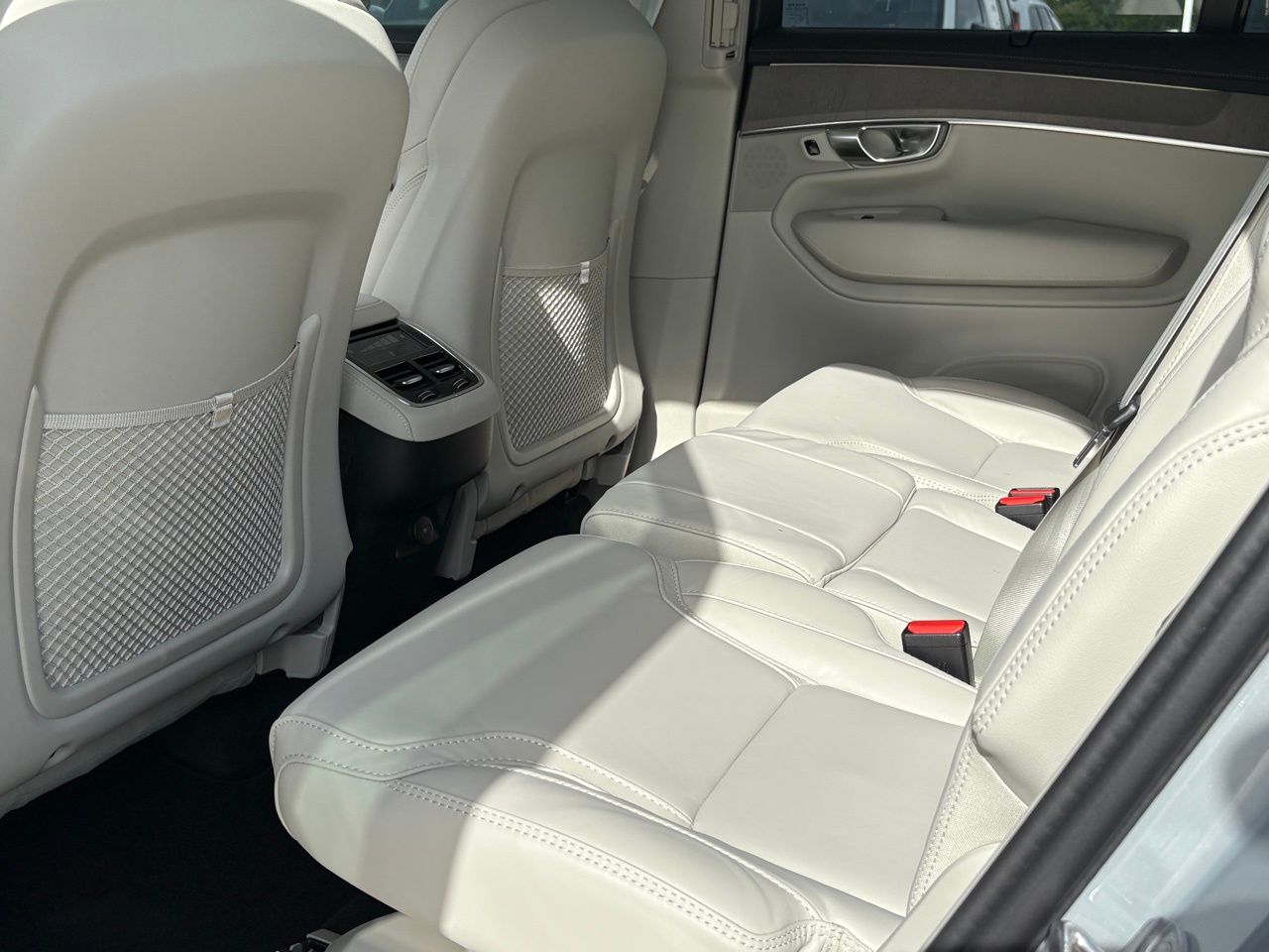2026 Volvo XC90 Ultra - Photo 19