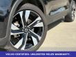 2025 Volvo XC40 B5 Plus Dark Theme SUV