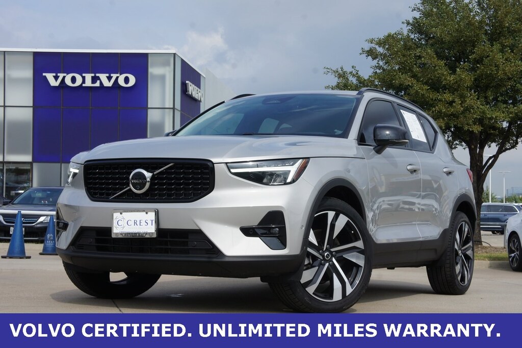 Certified 2025 Volvo XC40 B5 Plus Dark Theme SUV
