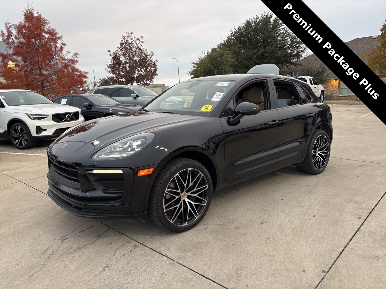 2022 Porsche Macan Base