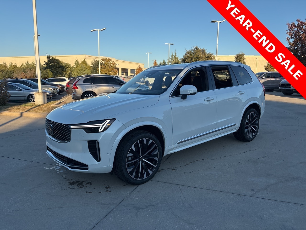 2025 Volvo XC90 Plus's photo