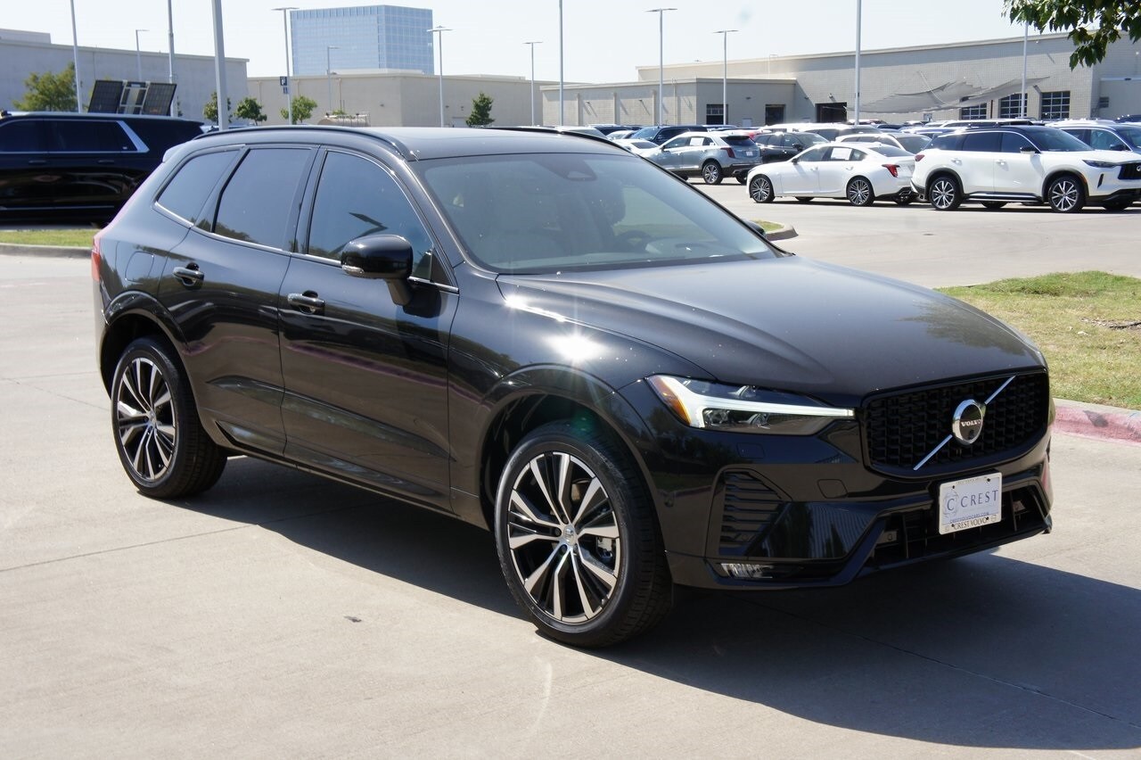 2025 Volvo XC60 B5 Plus photo 3