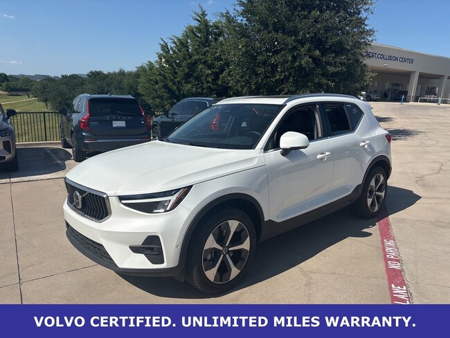 2025 Volvo XC40 B5 Plus Bright AWD's photo