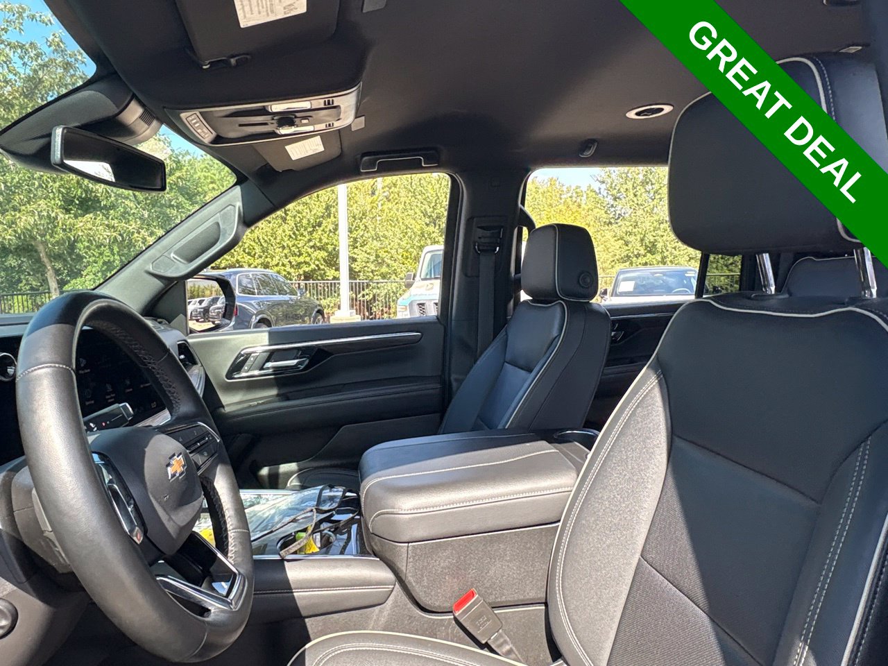 2025 Chevrolet Suburban Premier - Photo 19