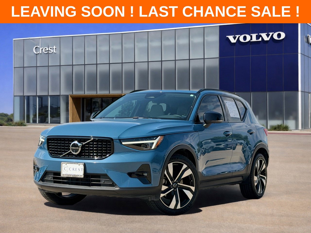 2025 Volvo XC40 B5 Ultra Dark Theme SUV