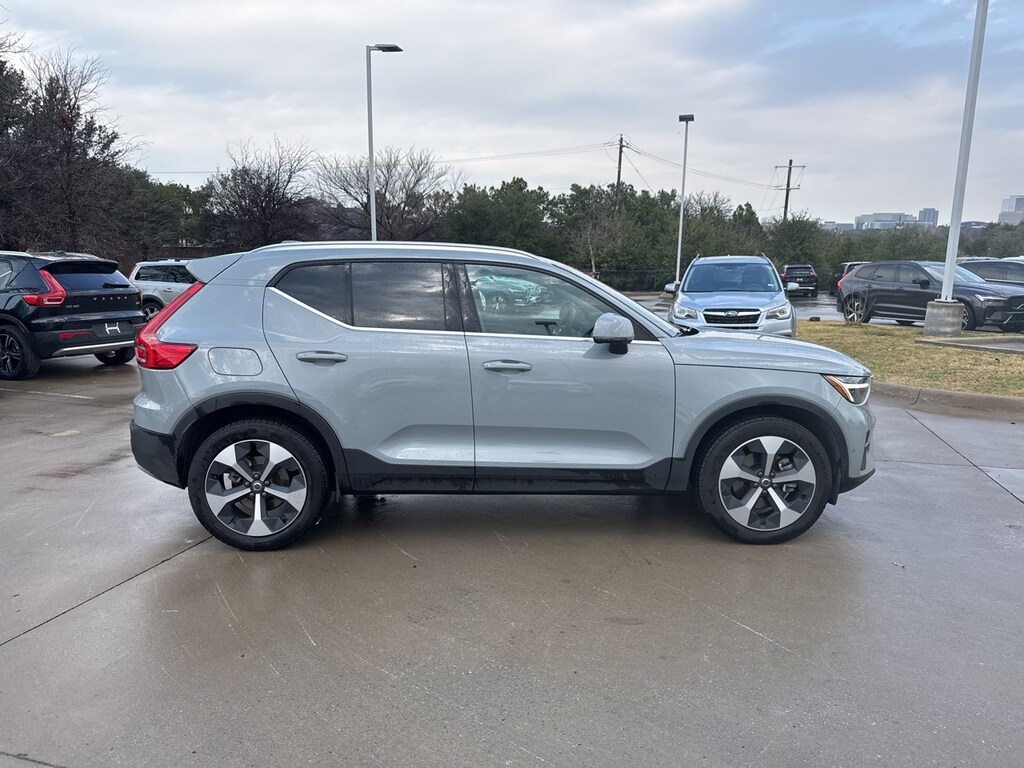 Certified 2025 Volvo XC40 B5 Plus Bright Theme SUV