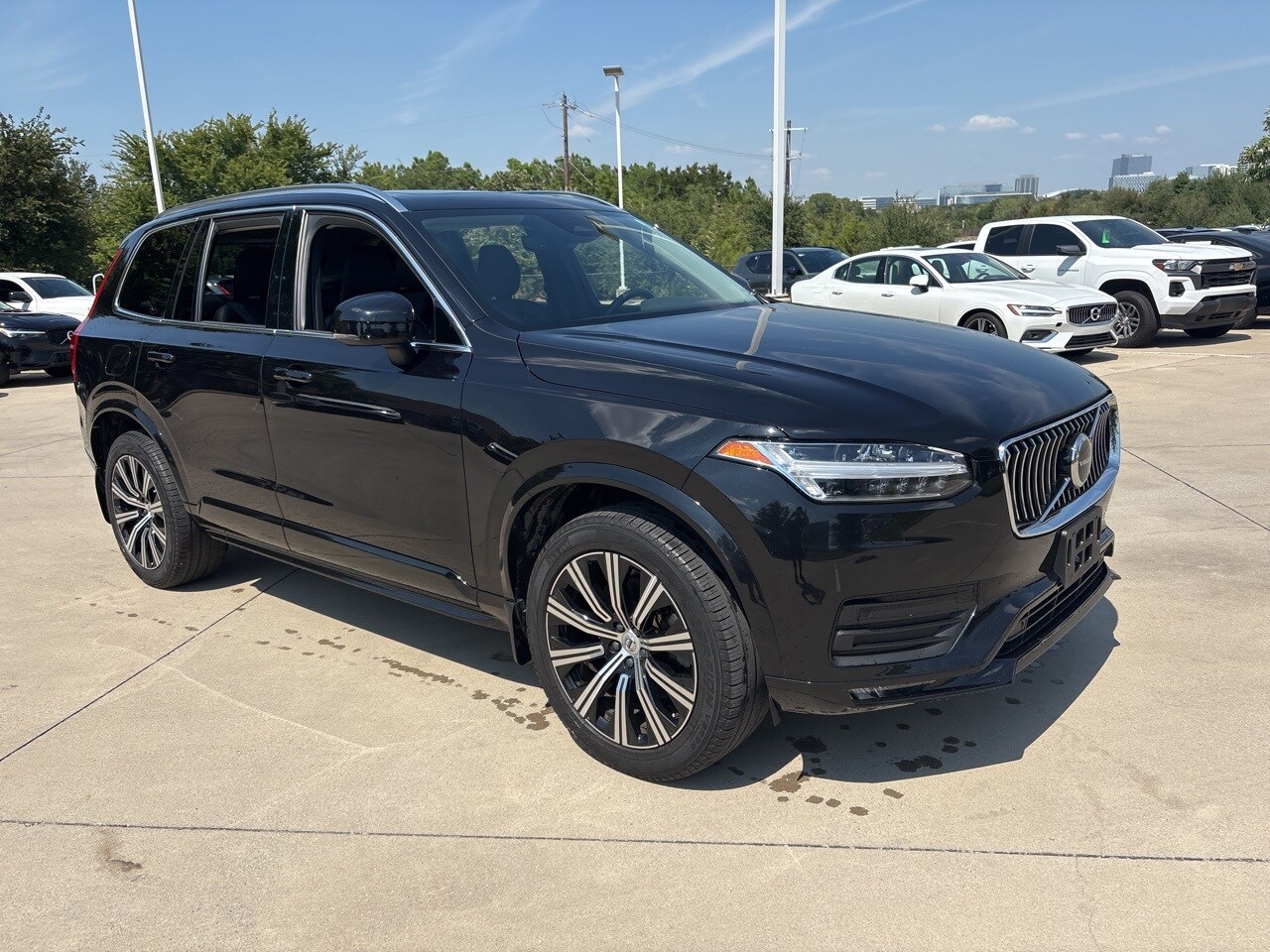 2023 Volvo XC90 Core photo 2