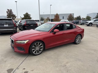 2019 Volvo S60 T5 Momentum Sedan