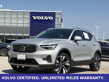 2025 Volvo XC40 B5 Plus Bright Theme SUV