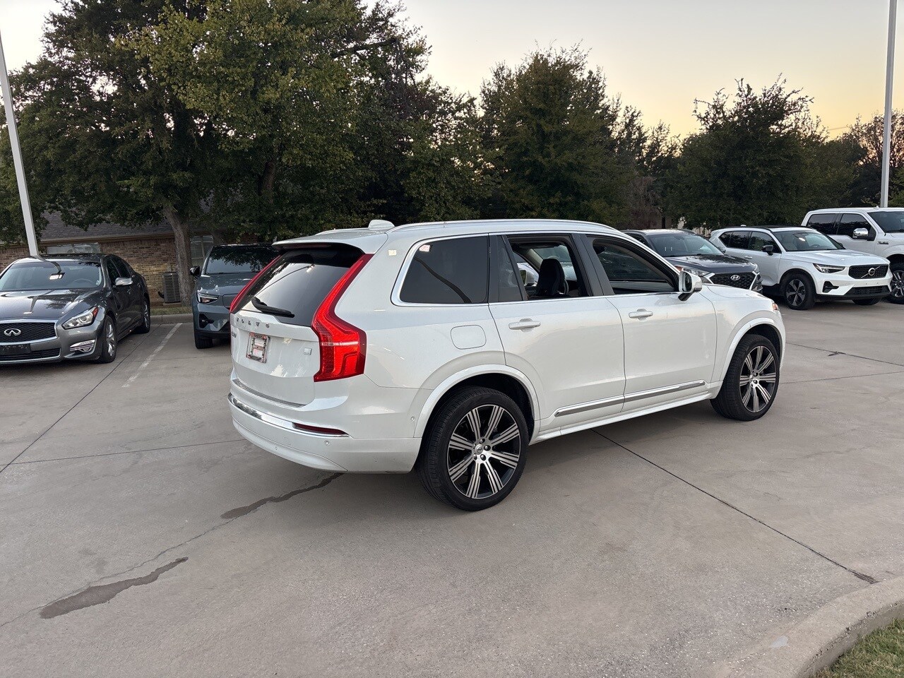 2023 Volvo XC90 Recharge T8 Plus photo 4