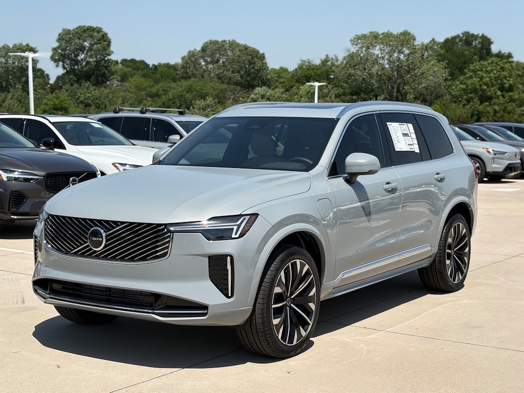 New 2025 Volvo XC90 plug-in hybrid T8 (2025.5) Core 7-Seater SUV