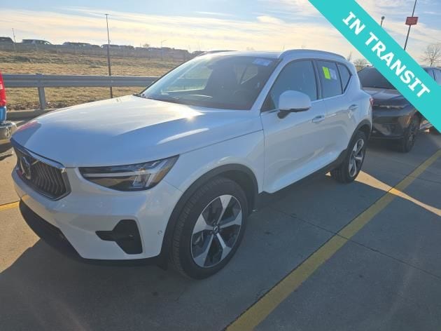 2025 Volvo XC40's photo