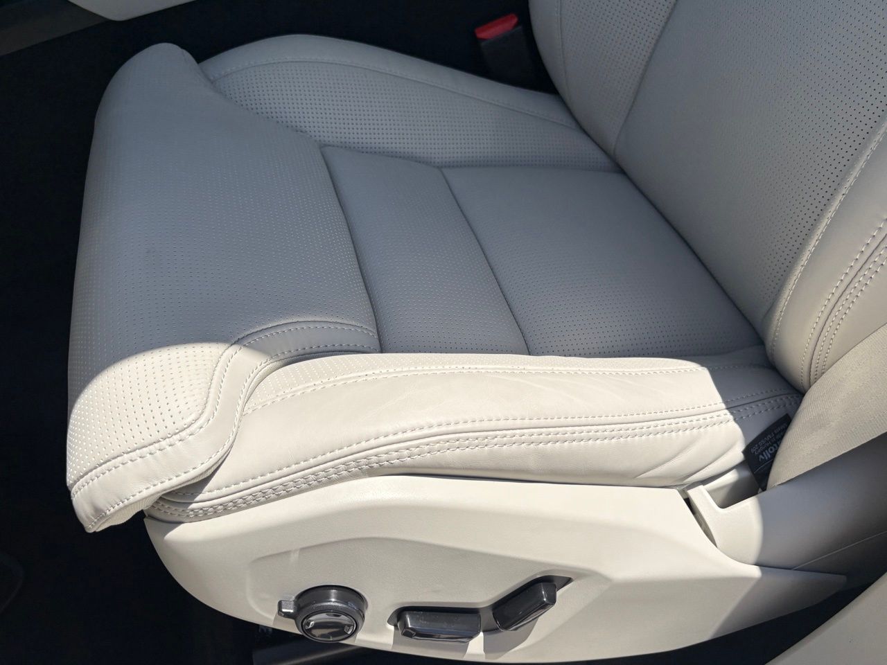 2026 Volvo XC90 Ultra - Photo 19