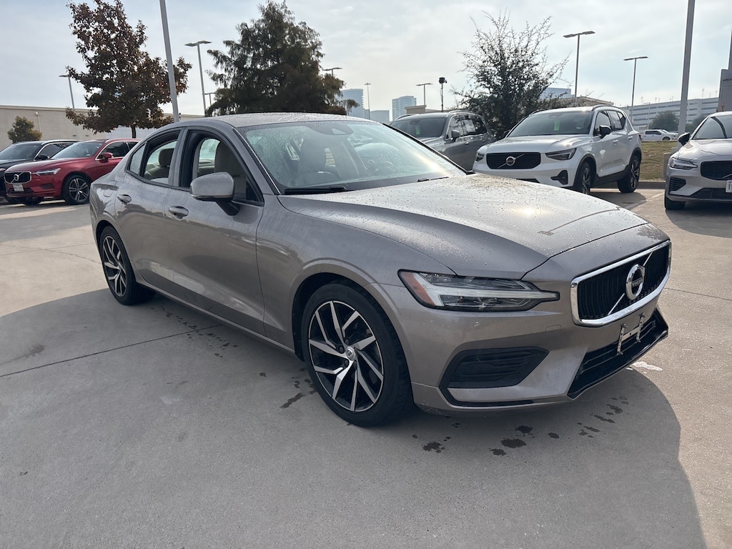 Used 2020 Volvo S60 T5 Momentum Sedan