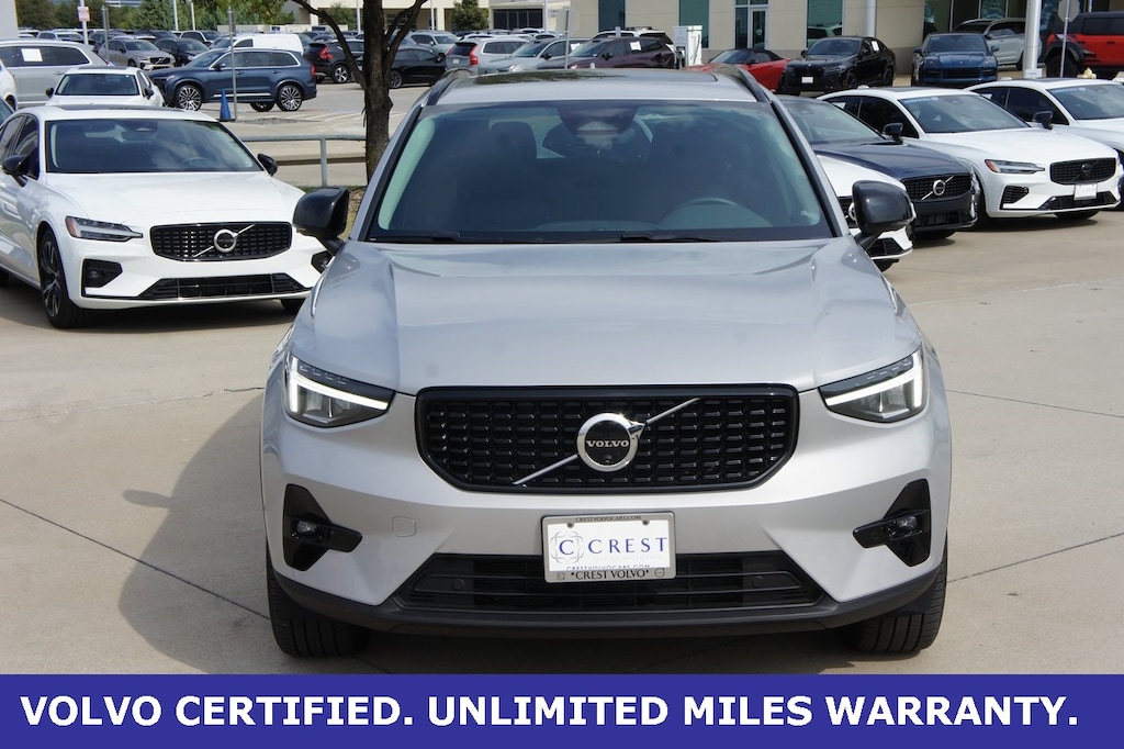 Certified 2025 Volvo XC40 B5 Plus Dark Theme SUV