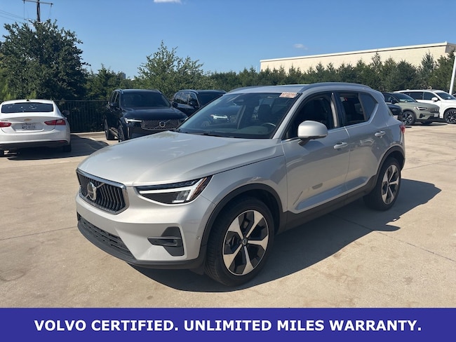 2025 Volvo XC40 B5 Plus Bright AWD's photo