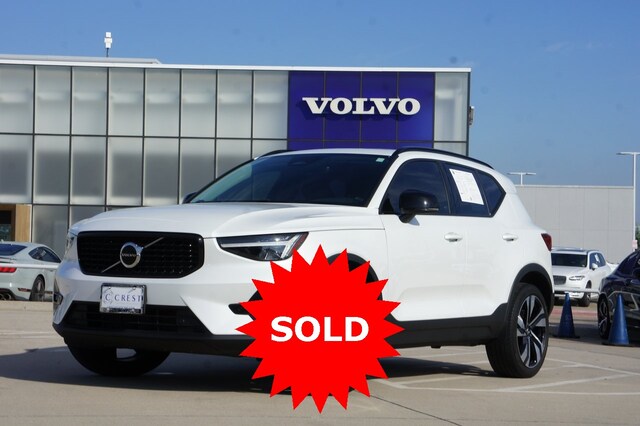 2023 Volvo XC40 B5 Plus Dark Theme SUV