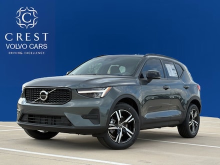 2026 Volvo XC40 B5 Core SUV
