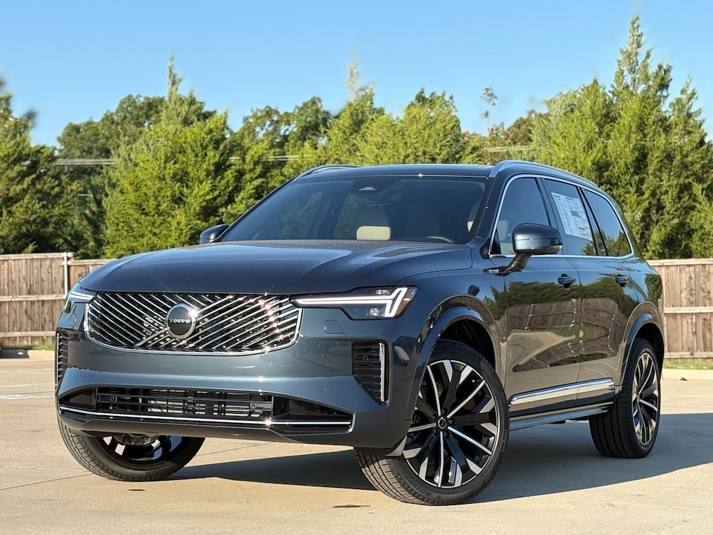 New 2026 Volvo XC90 B5 Core SUV