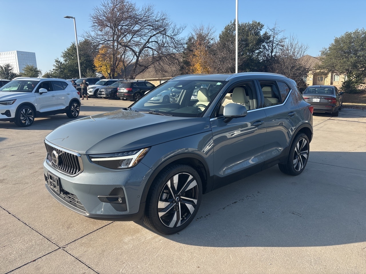 2023 Volvo XC40