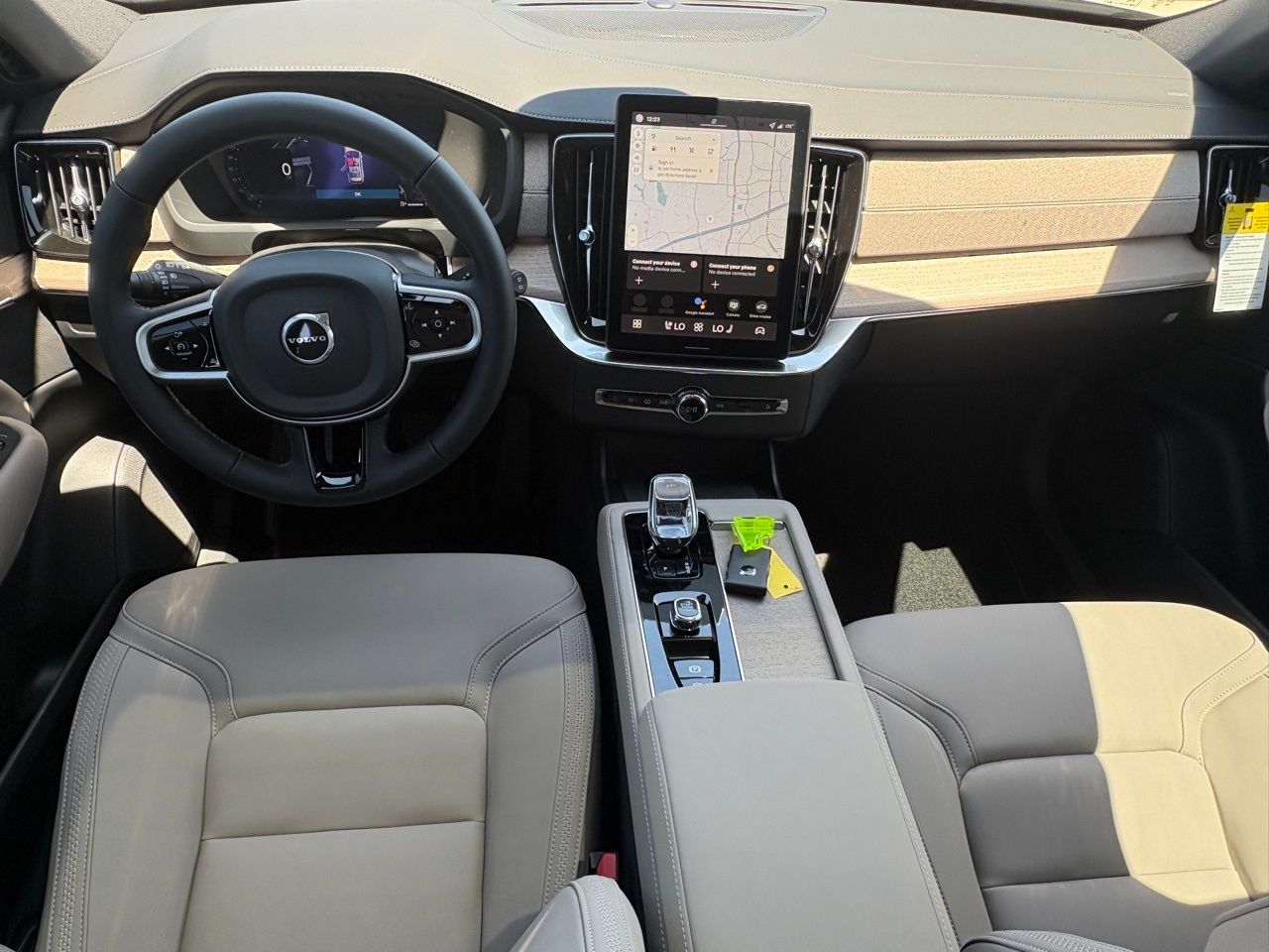 2026 Volvo XC90 Plus - Photo 10