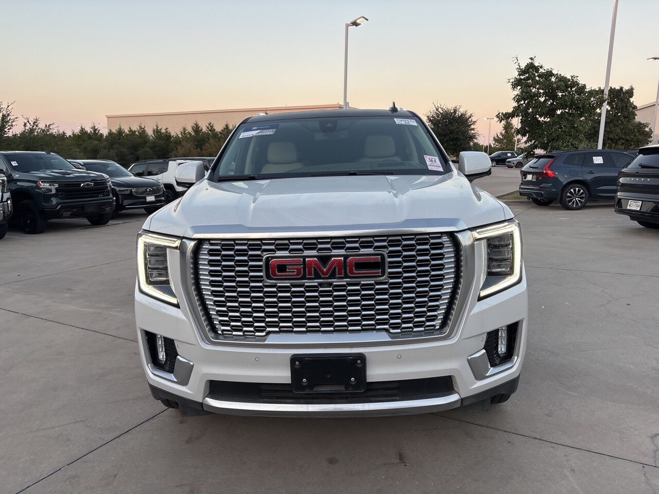 2021 Gmc Yukon Denali photo 2