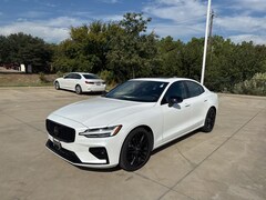 2023 Volvo S60 B5 Plus Black Edition Sedan