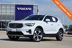 2025 Volvo XC40
