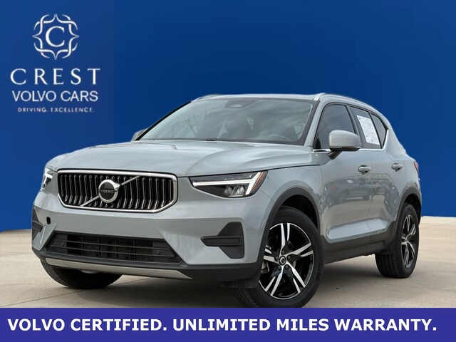 2025 Volvo XC40 B5 AWD SUV