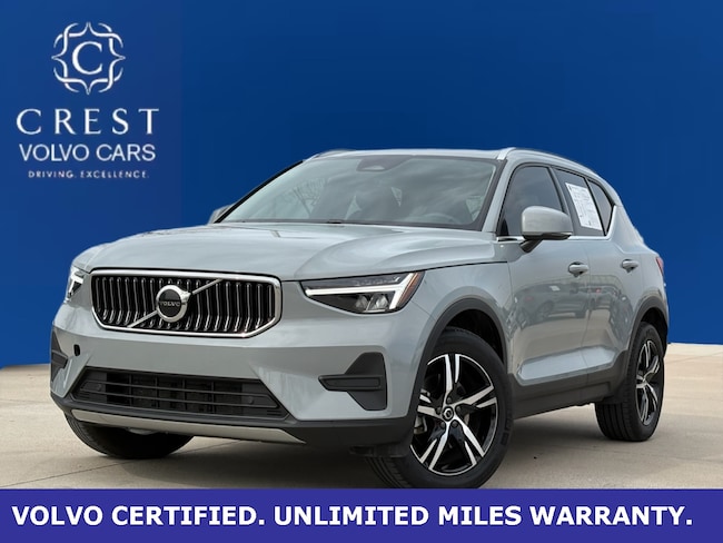 2025 Volvo XC40 B5 AWD SUV
