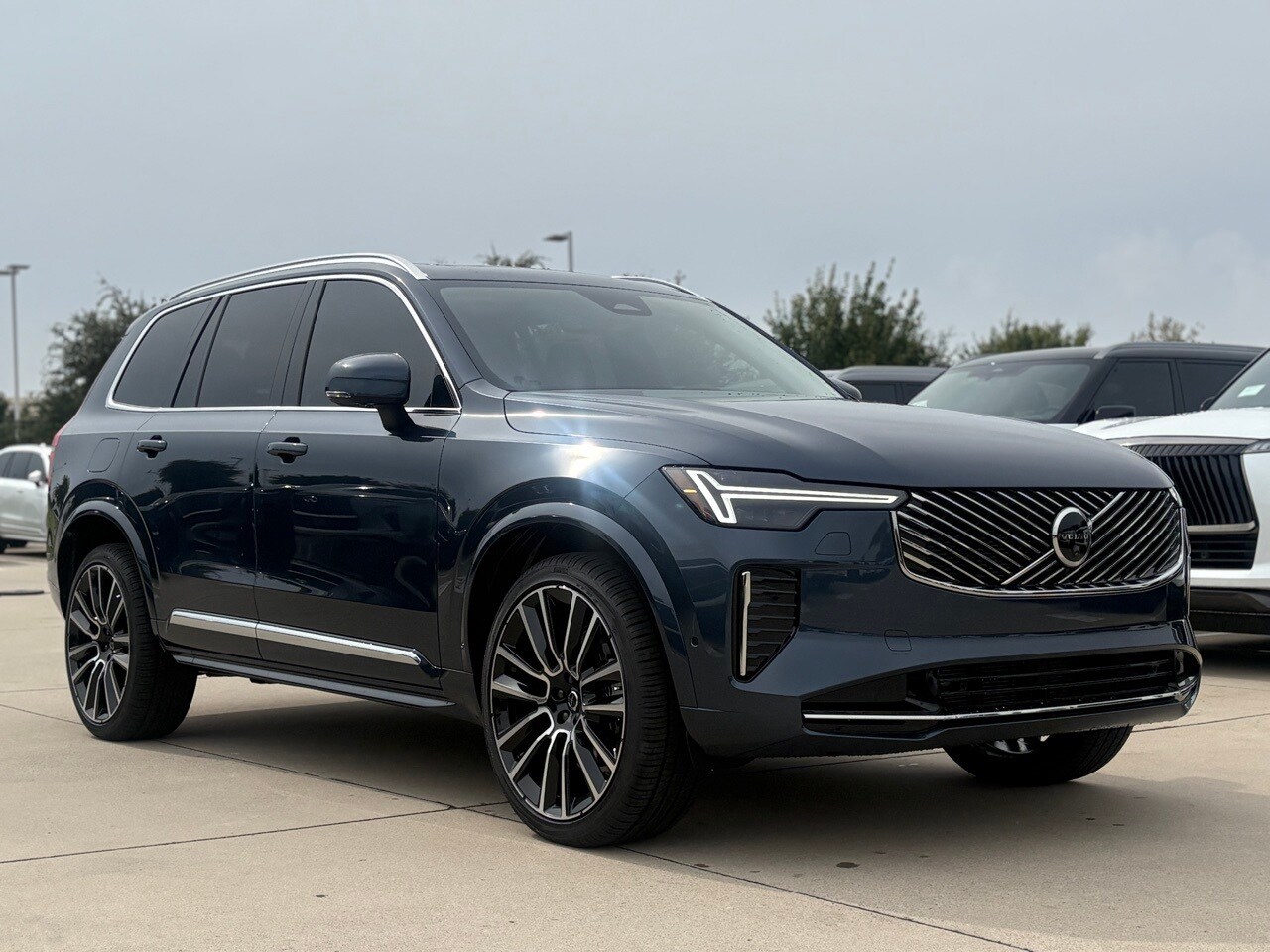 2026 Volvo XC90 photo 3