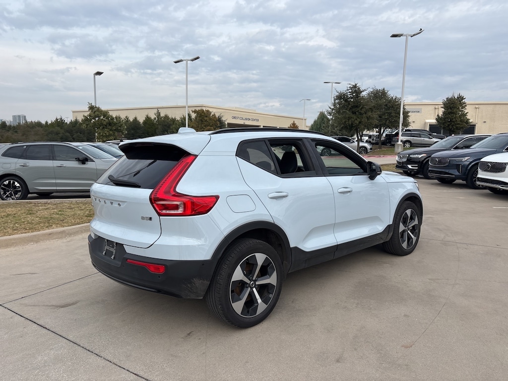 Certified 2025 Volvo XC40 B5 Plus Dark Theme SUV