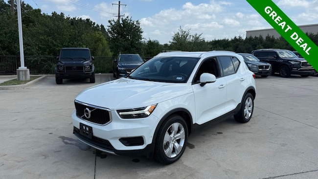 2019 Volvo XC40 T5 Momentum AWD's photo
