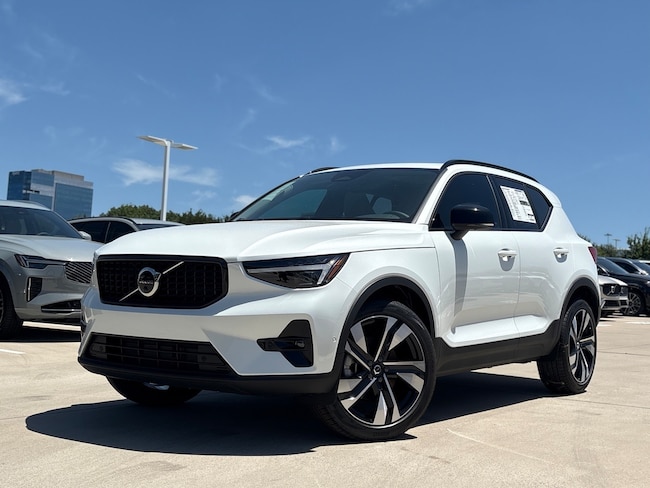 2026 Volvo XC40 B4 Plus SUV