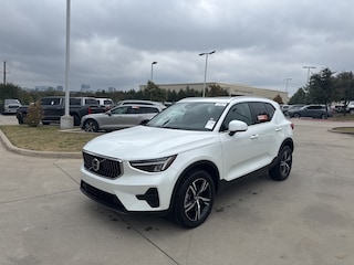 2025 Volvo XC40 B5 AWD SUV