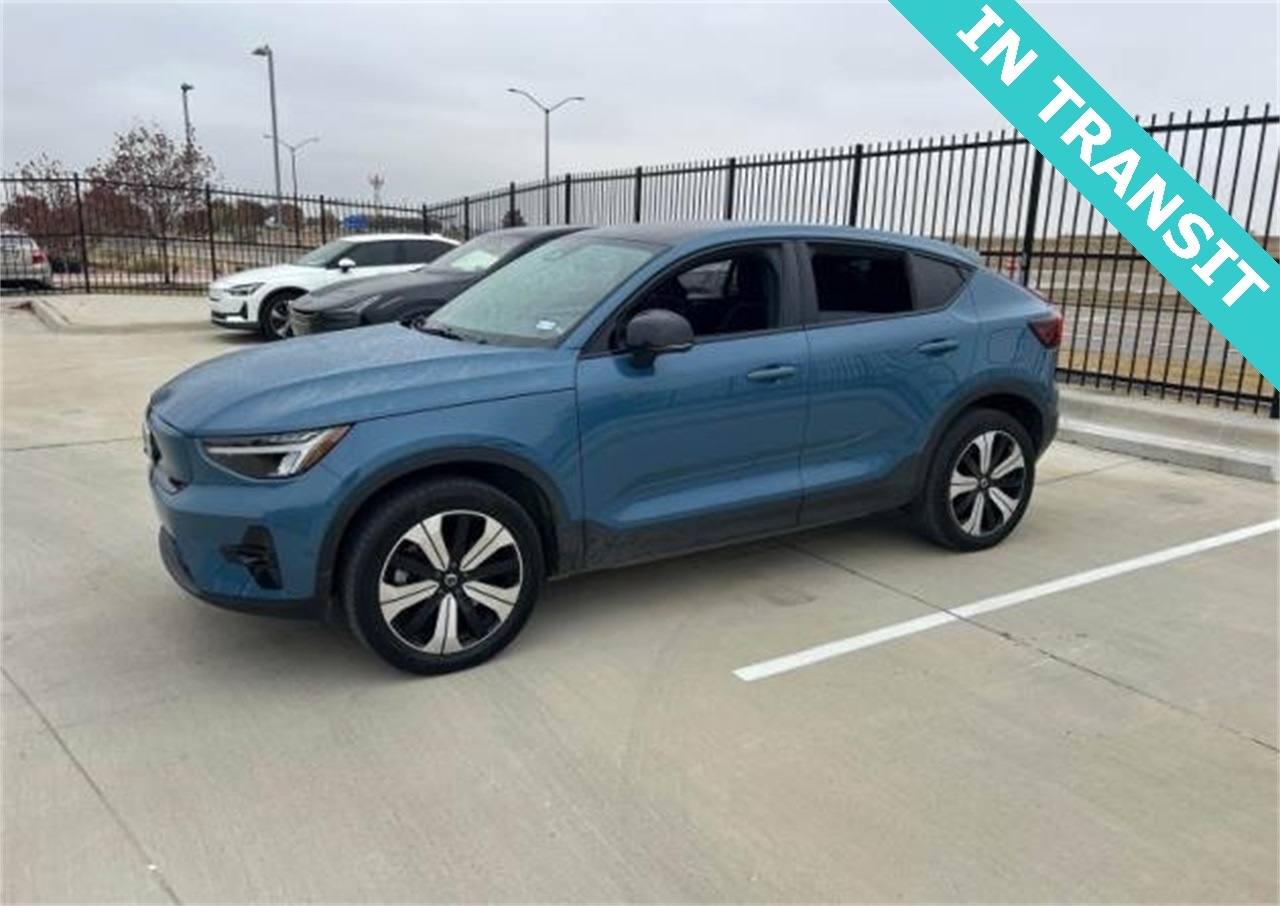 2023 Volvo C40 Plus's photo